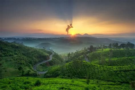 Sunrise Point Cukul Tempat Terbaik Menikmati Panorama Matahari Terbit