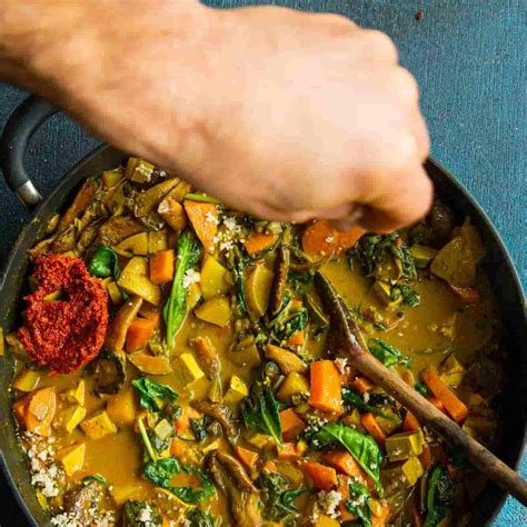fodmap vietnamese coconut tempeh curry  happy pear
