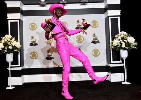 25 Iconic Outfits in Grammys History | Stacker