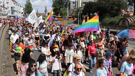 CSD In Hanau Bunt Laut Und Queer