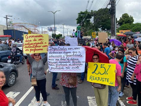 Professores Da Rede Estadual Entram Em Greve E Alunos Ficam Sem Aulas