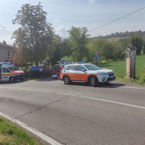 Vignola Scontro Allincrocio Tra Auto E Bici Resta Ferita Una Donna Di