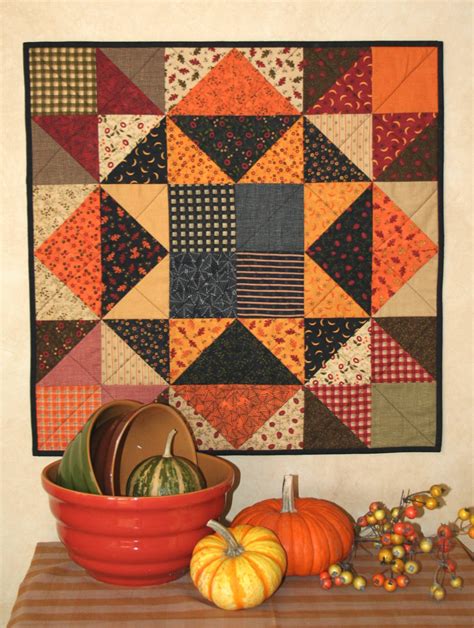 Scrappy Houses Wall Hanging Quilt Hanging Quilts Quilted Wall Hangings Diy Quilt House Wall