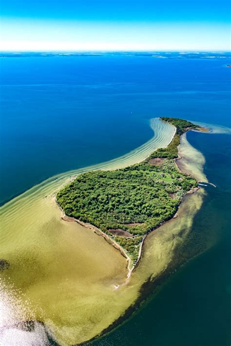 Putbus aus der Vogelperspektive Küstenbereich der Ostsee Insel Vilm