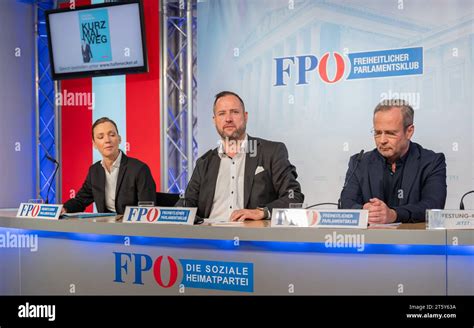 Fpoe Pk Buchpraesentation Kurz Mal Weg Wien Oesterreich