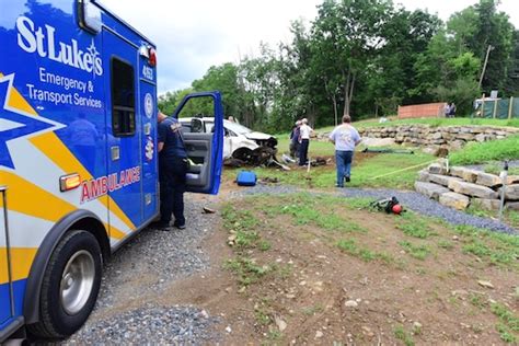 Man Badly Hurt In Warren County Crash Dies Days Later Coroners Office