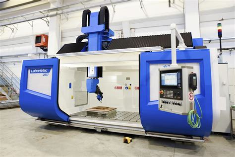 5 Axis Cnc Milling Machine Labormac Comi Group Vertical Mobile