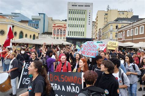 Estudantes da UFSC aprovam paralisação e apoio a Lula 18 10 2022