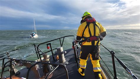 Howth Rnli Rescue Yacht In Difficulty Off North Dublin Coast