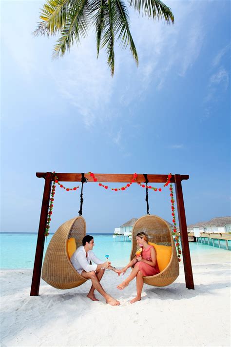 Centara Grand Island Resort & Spa Maldives An...