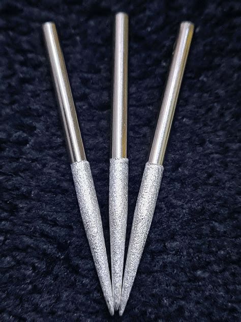Eagle Points Push-Fit Dart Points Hawk - Silver - 38mm - Black Dog