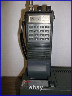 ICOM IC 02AT VHF FM HAM Transceiver With BC 35 Desk Charger TESTED