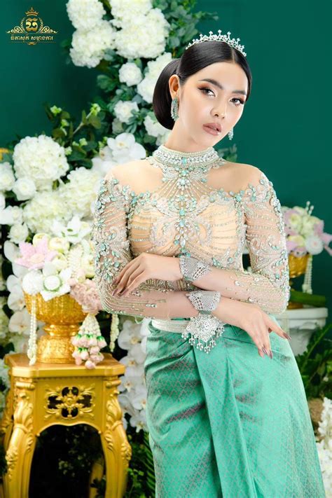 Wedding Outfit Wedding Dresses Traditional Wedding Cambodia Hairdo