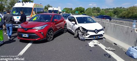 Autostrada Del Sole Incidente Tra I Caselli Di Anagni E Ferentino In