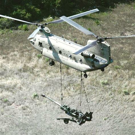 Boeing Ch F Chinook Delivering M Mm Howitzer Boeing Ch