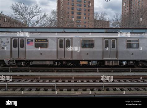 BROOKLYN, N.Y. – January 7, 2023: A New York City Subway train is seen ...