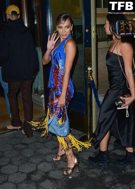 Anitta Sexy Tits Photos Sexy E Girls