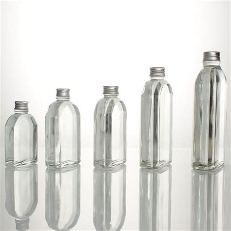 Easy To Carry 200 Ml 300 Ml Glass Bottles Whiskey Bottle And Gin Bottle