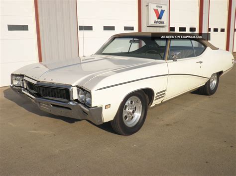 Buick Skylark Custom Door Hardtop