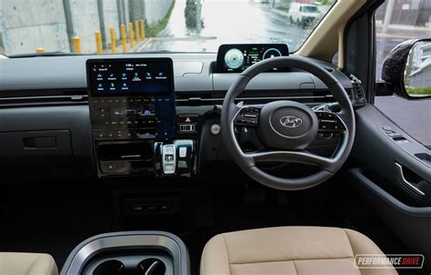 Hyundai Staria Highlander Interior Performancedrive