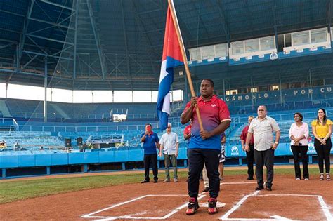 Abanderan Equipo Cuba Al Cl Sico Mundial De B Isbol Islavision