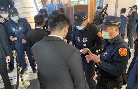 快訊天道盟太陽會今晚花園酒店辦春酒 北市警佈重兵荷槍實彈到場 中天新聞網