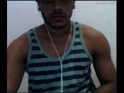 Gostoso se exibindo no Cam Não mostra pica XVIDEOS