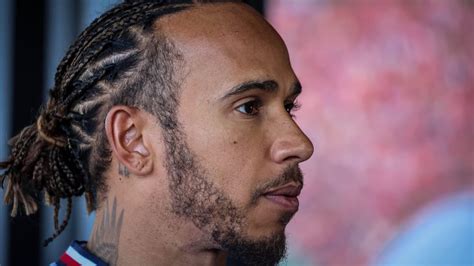 Hamilton Verweigert Arztbesuch Und Wird Verwarnt Kicker