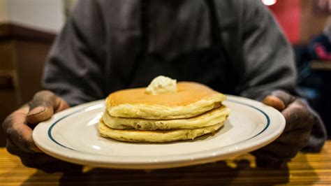 IHOP offers free short stack for National Pancake Day 2023 | FOX 10 Phoenix