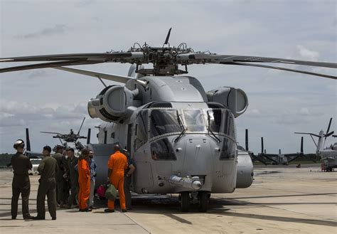 Sikorsky tapped for 12 CH-53K King Stallion heavy-lift helicopters