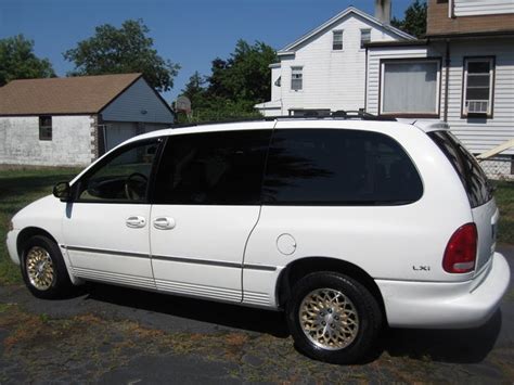 Chrysler Town Country Pictures Cargurus