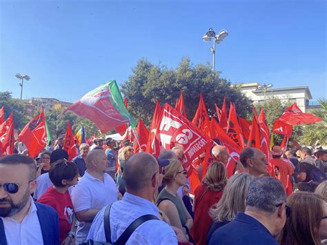 Big Della Politica E Lavoratori In Piazza A Latina Contro Il Caporalato