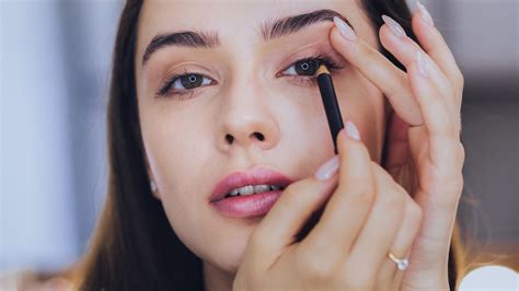 The Bold Inner Corner Eyeliner Trick To Try To Spice Up Your Look