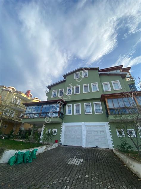 Emlakçıdan Trabzon Akçaabat Yıldızlı Mahallesi 4+1 Oda Satılık Villa 5,050,000 TL #12400128