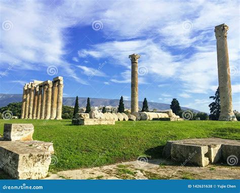 Templo Del Zeus Ol Mpico Foto De Archivo Imagen De Sitio