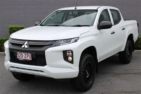 Used White Mitsubishi Triton Glx Utility Dual Cab For Sale In