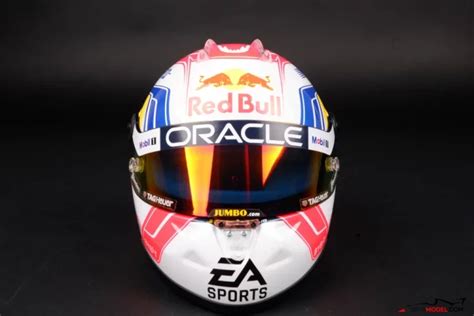 Helmet Max Verstappen 2023 Red Bull, 1:2 Schuberth | Tibormodel.com