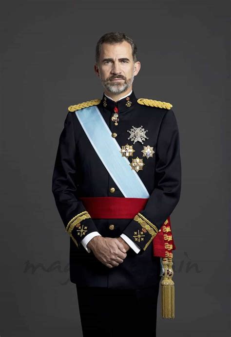 Felipe Vi Ya Tiene Sus Fotos Oficiales Como Militar