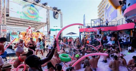 Canc N Pacchetto Celebrity Coco Bongo Beach Party Getyourguide