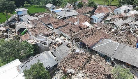 Gempa Cianjur Hancurkan Pemukiman Warga Di Desa Sarampad Foto