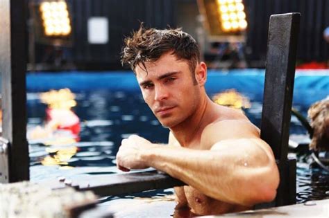 Zac Efron Workout Routine - How to Build a Baywatch Body - Be in shape