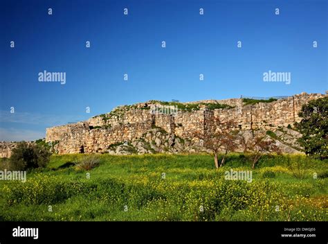 The Cyclopean Walls Of The Acropolis Of Ancient Tiryns Tiryntha