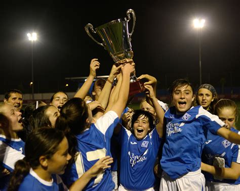 The Girls’ Soccer Team That Joined a Boys’ League, and Won It - The New York Times