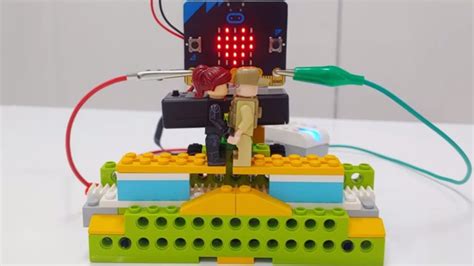 Love Story Lego Wedo And Microbit And Scratch Youtube