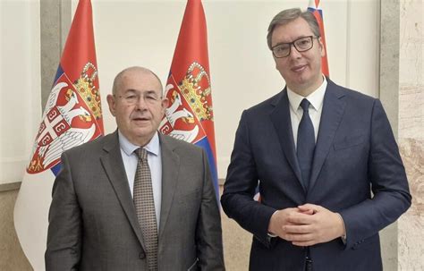 Vucic Predsednik Vucic Cestitao Istvanu Pastoru Na Ponovnom Izboru Za