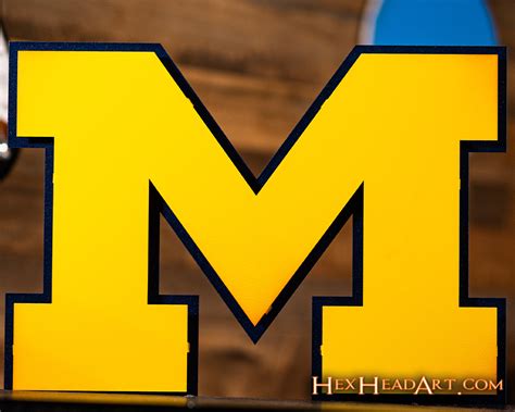 University of Michigan Block M Maize 21" x 15" – Hex Head Art