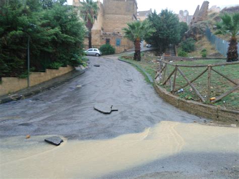 Maltempo a Caltagirone Danni in tutta la città LE FOTO Live Sicilia