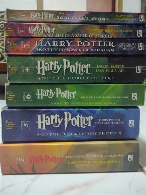 Harry Potter Series Set 1 7 Softcover Buku And Alat Tulis Buku Di Carousell