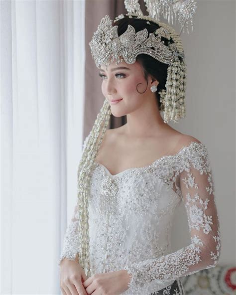 Elegannya Pengantin Sunda Berikut Adat Adat Pernikahan Suku Sunda