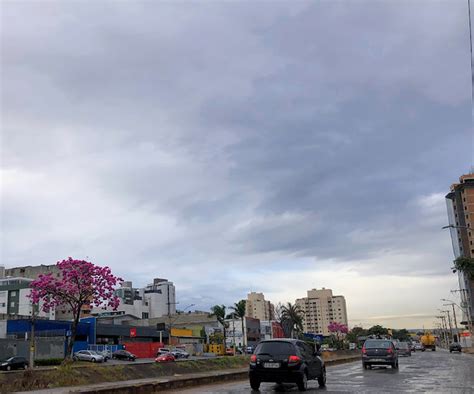 Frente fria Chuvas leves fora de época julho em Belo Hor Flickr